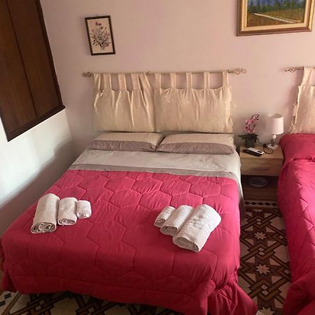B&B Con Cucina La Ninfea 칼타기론 외부 사진