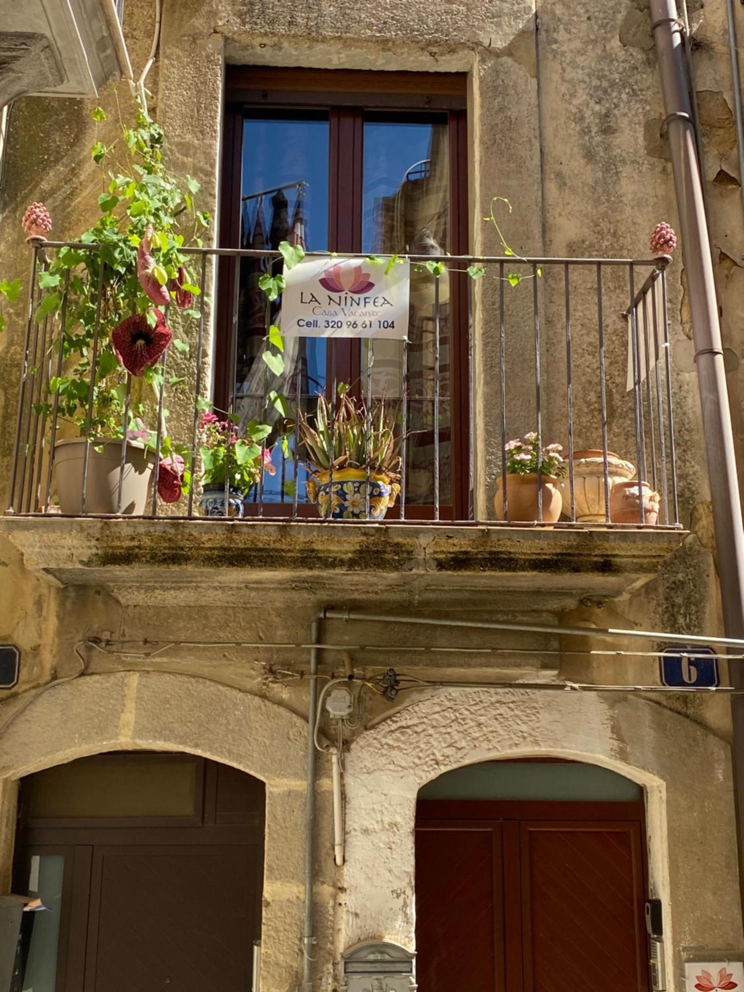 B&B Con Cucina La Ninfea 칼타기론 외부 사진