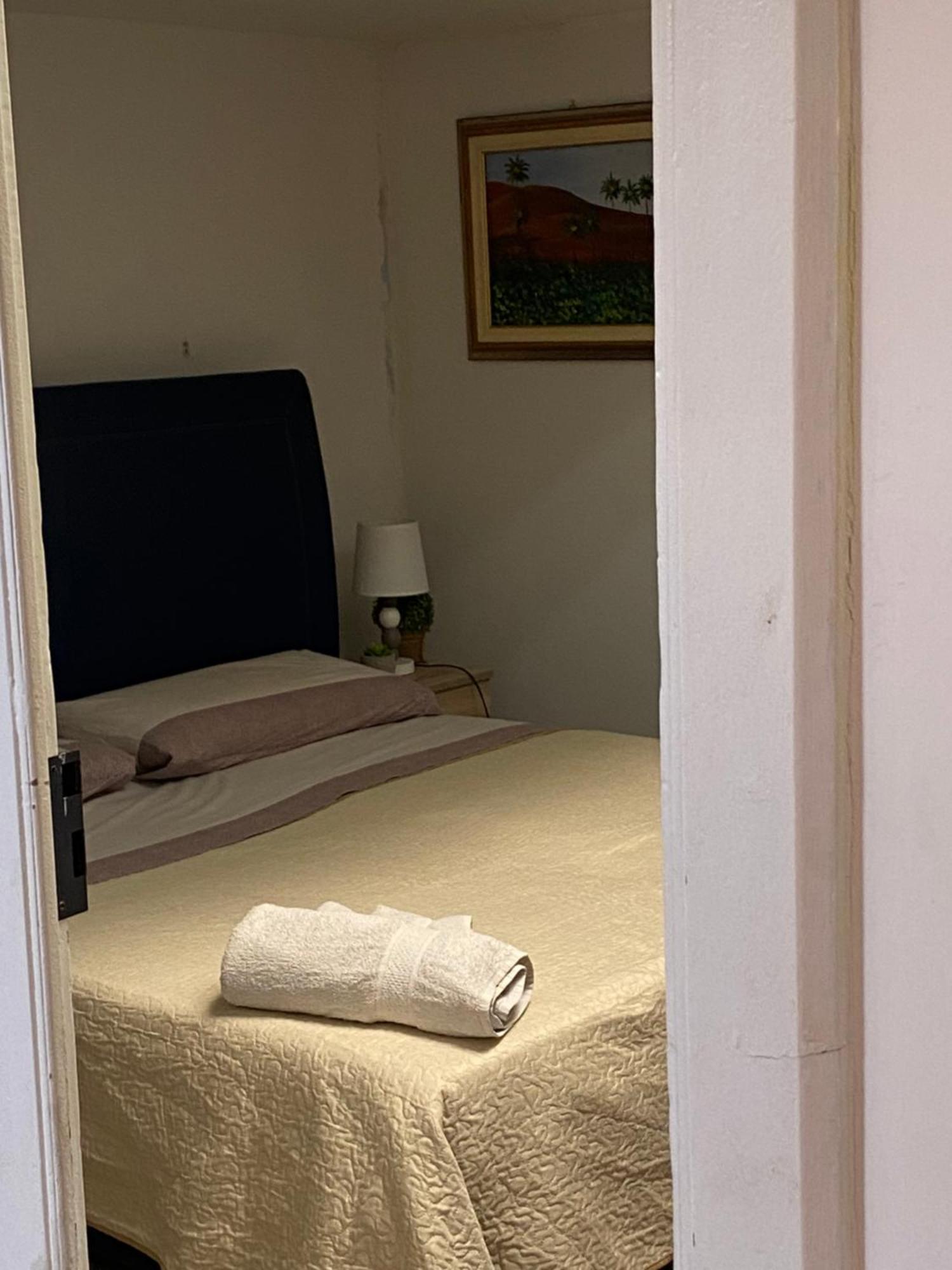 B&B Con Cucina La Ninfea 칼타기론 외부 사진