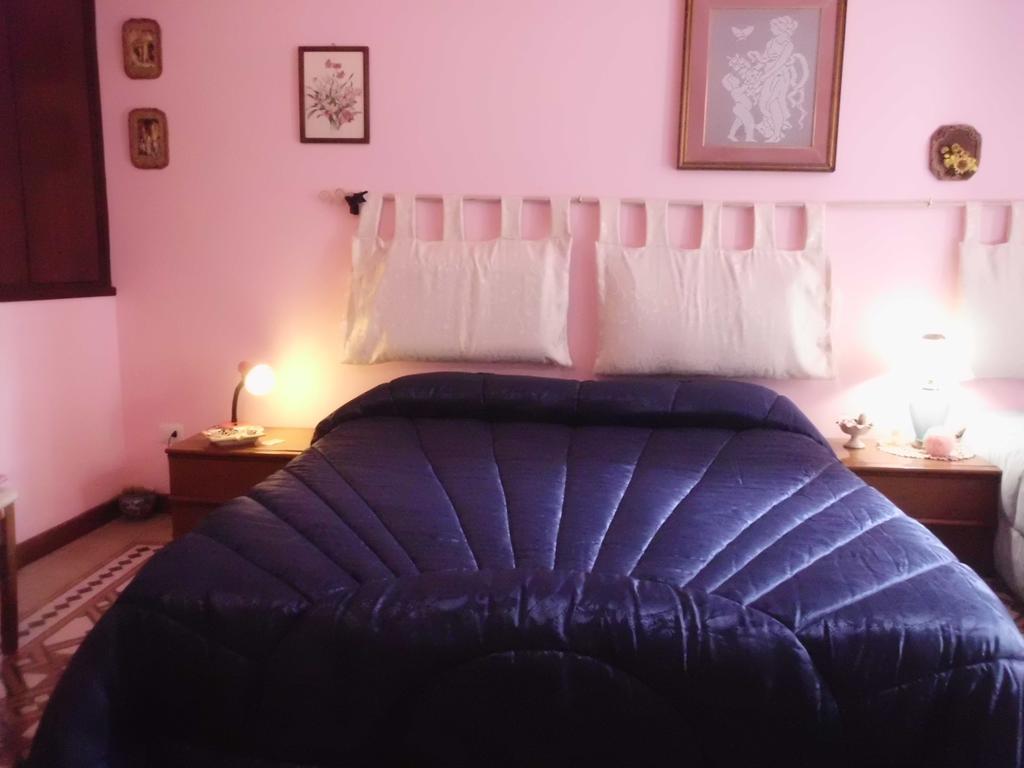 B&B Con Cucina La Ninfea 칼타기론 외부 사진